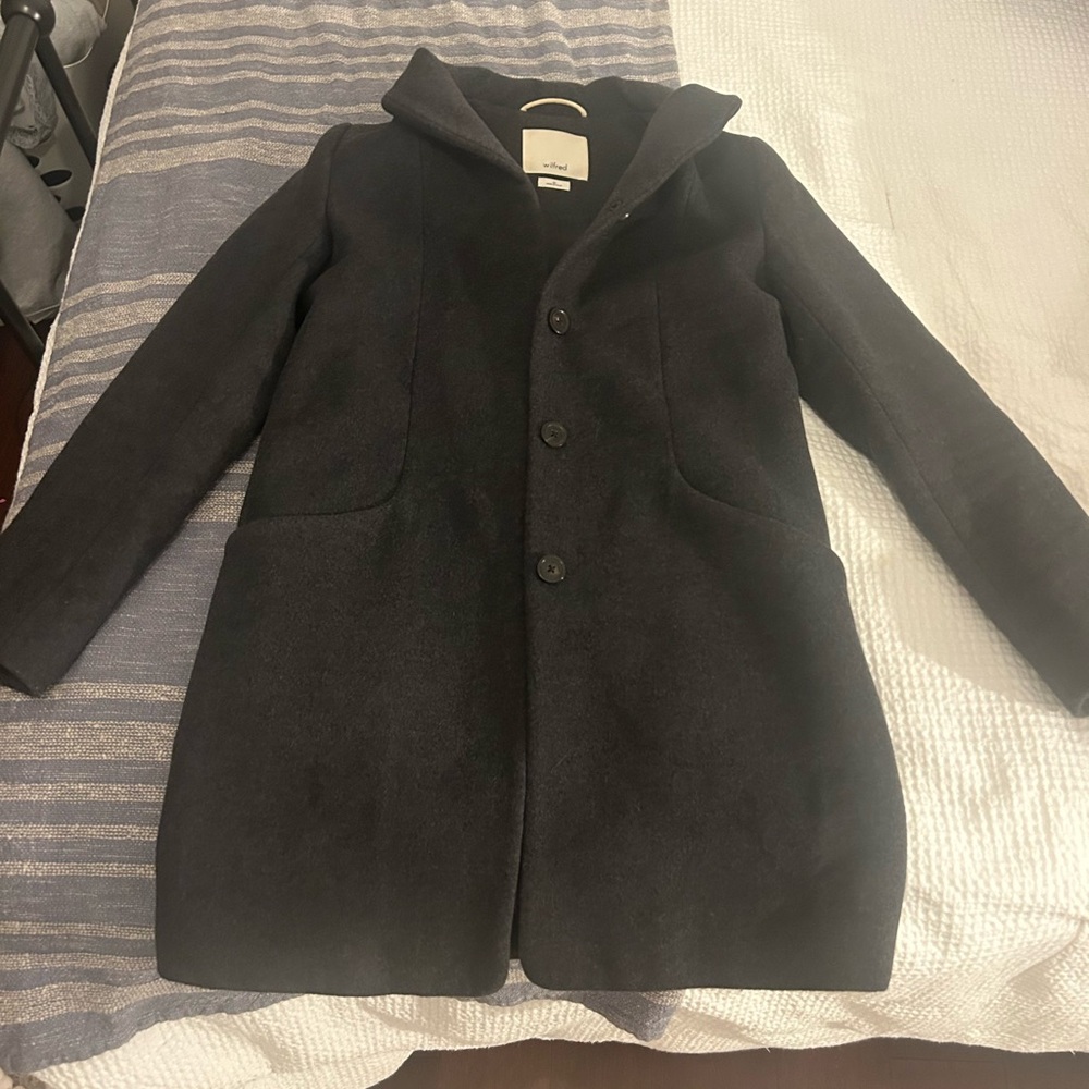 Aritzia coat xs